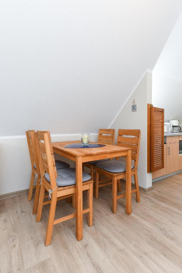 Ferienwohnung Langeoog Inselhaus Am Deich นอยฮาร์ลิงเงอซีล ภายนอก รูปภาพ